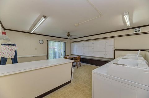 Tiny photo for 4000 Dundee Road #107, Northbrook, IL 60062 (MLS # 12683517)