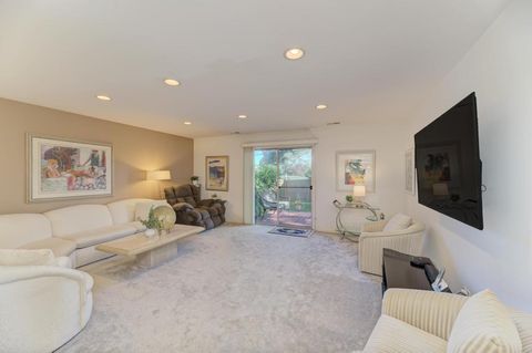 Tiny photo for 4000 Dundee Road #107, Northbrook, IL 60062 (MLS # 12683517)