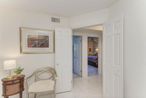 Tiny photo for 4000 Dundee Road #107, Northbrook, IL 60062 (MLS # 12683517)