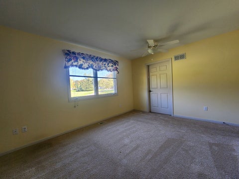 Tiny photo for 30 S Walnut Drive, North Aurora, IL 60542 (MLS # 12778338)