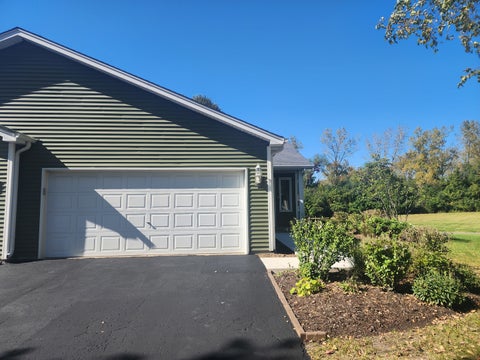 Photo of 30 S Walnut Drive, North Aurora, IL 60542 (MLS # 12778338)