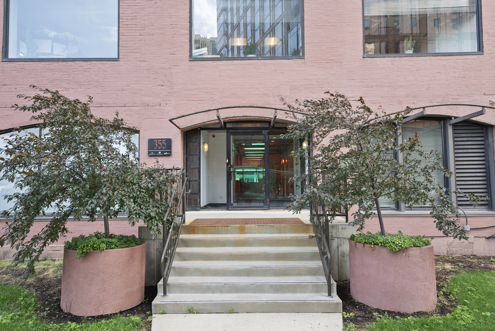 355 N CANAL Street C101