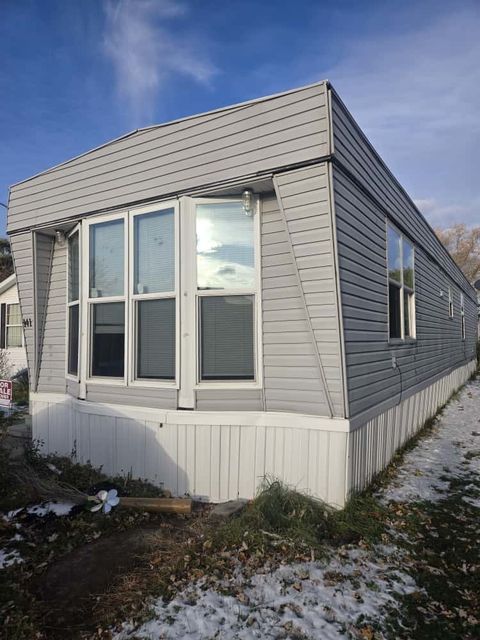 141 Meadow Dr, Drive La Grange IL 60625