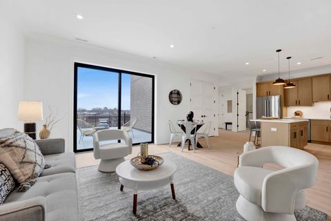 Tiny photo for 5630 N Broadway Street #4W, Chicago, IL 60660 (MLS # 12594020)