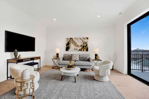 Tiny photo for 5630 N Broadway Street #4W, Chicago, IL 60660 (MLS # 12594020)