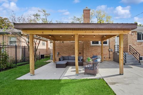 Tiny photo for 8836 Sayre Avenue, Morton Grove, IL 60053 (MLS # 12505443)