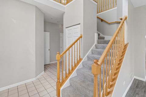Tiny photo for 2075 Ivy Ridge Drive, Hoffman Estates, IL 60192 (MLS # 12623646)