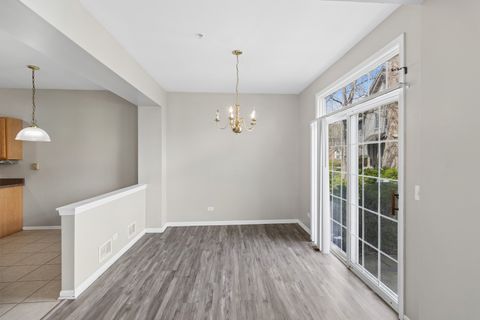 Tiny photo for 2075 Ivy Ridge Drive, Hoffman Estates, IL 60192 (MLS # 12623646)