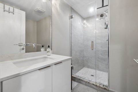 Tiny photo for 6209 S Ellis Avenue, Chicago, IL 60637 (MLS # 12791673)