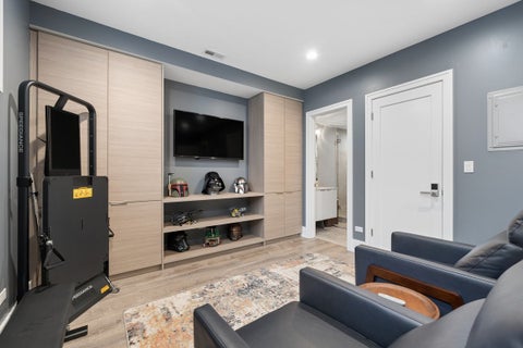 Tiny photo for 6209 S Ellis Avenue, Chicago, IL 60637 (MLS # 12791673)