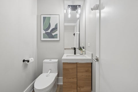 Tiny photo for 6209 S Ellis Avenue, Chicago, IL 60637 (MLS # 12791673)