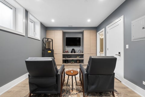 Tiny photo for 6209 S Ellis Avenue, Chicago, IL 60637 (MLS # 12791673)