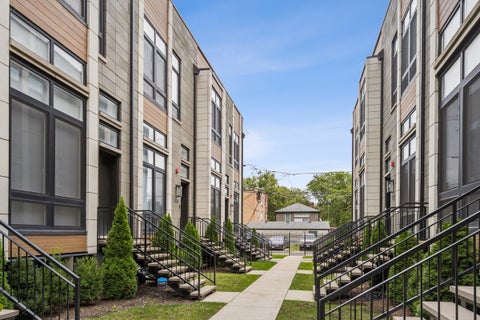 Photo of 6209 S Ellis Avenue, Chicago, IL 60637 (MLS # 12791673)