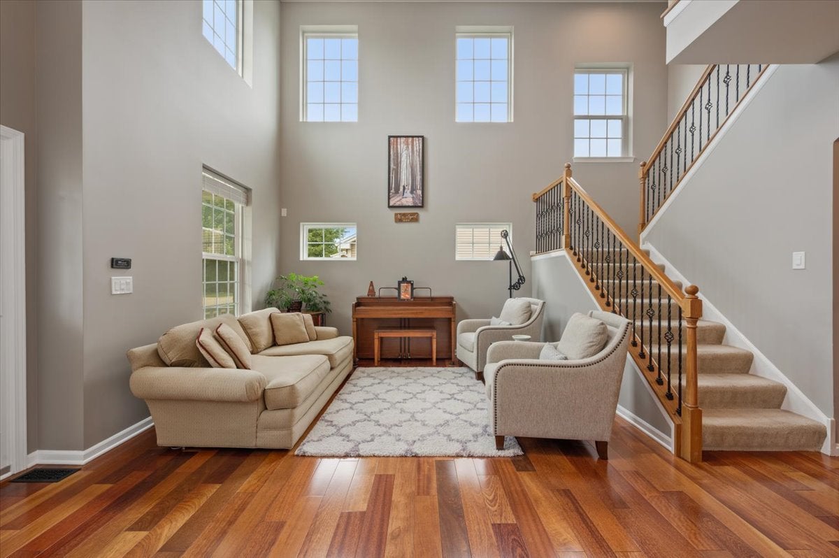 9 Lake Vista Court