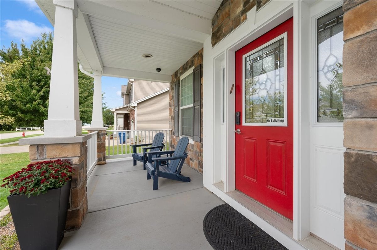 9 Lake Vista Court