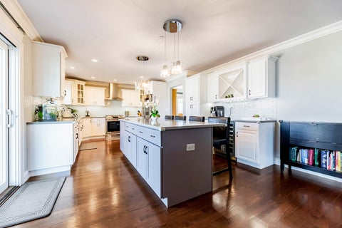 Tiny photo for 8320 S 79th Avenue, Justice, IL 60458 (MLS # 12713482)