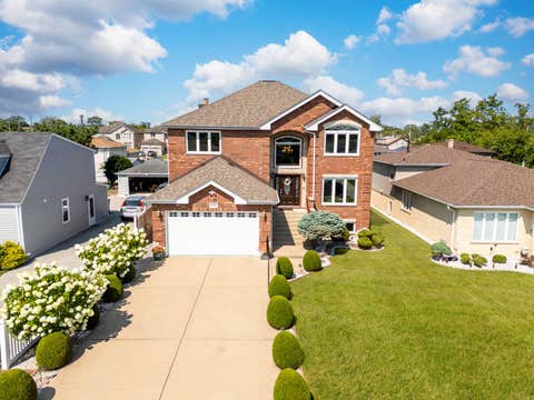 Tiny photo for 8320 S 79th Avenue, Justice, IL 60458 (MLS # 12713482)