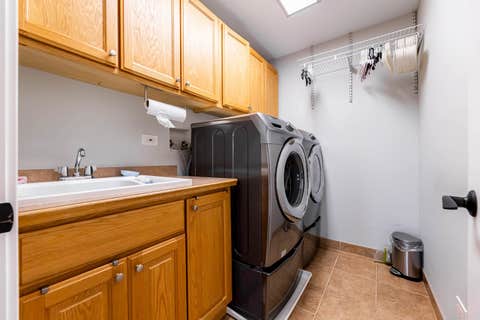 Tiny photo for 8320 S 79th Avenue, Justice, IL 60458 (MLS # 12713482)