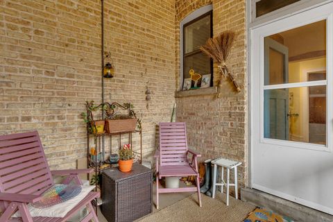 Tiny photo for 1042 Washington Boulevard #3W, Oak Park, IL 60302 (MLS # 12507986)