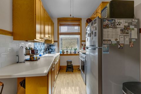 Tiny photo for 1042 Washington Boulevard #3W, Oak Park, IL 60302 (MLS # 12507986)
