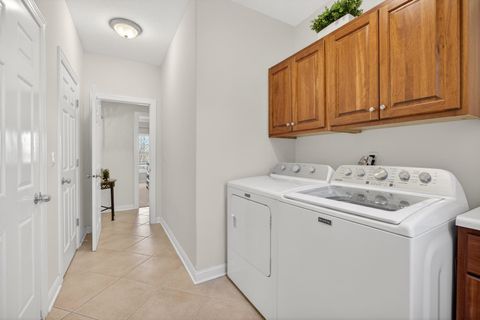 Tiny photo for 2916 E 45th Court, Davenport, IA 52804 (MLS # 12614108)