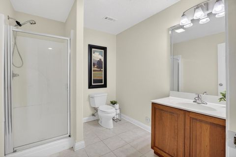 Tiny photo for 2916 E 45th Court, Davenport, IA 52804 (MLS # 12614108)