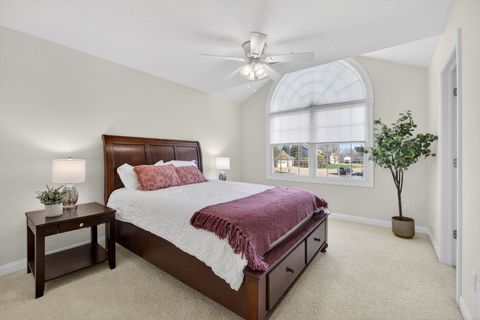 Tiny photo for 2916 E 45th Court, Davenport, IA 52804 (MLS # 12614108)