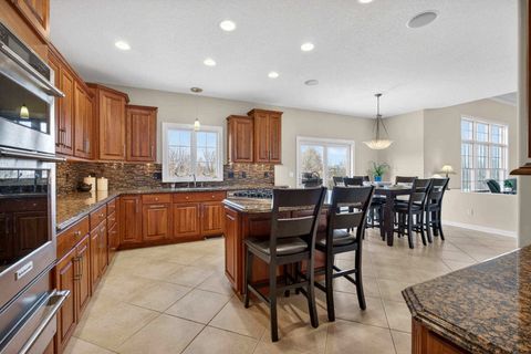 Tiny photo for 2916 E 45th Court, Davenport, IA 52804 (MLS # 12614108)