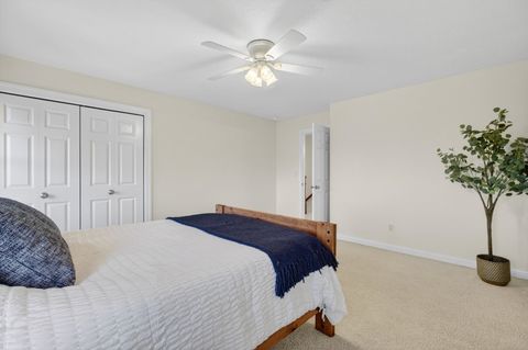 Tiny photo for 2916 E 45th Court, Davenport, IA 52804 (MLS # 12614108)