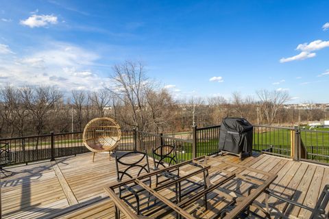 Tiny photo for 2916 E 45th Court, Davenport, IA 52804 (MLS # 12614108)