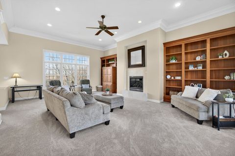 Tiny photo for 2916 E 45th Court, Davenport, IA 52804 (MLS # 12614108)