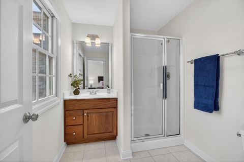 Tiny photo for 2916 E 45th Court, Davenport, IA 52804 (MLS # 12614108)