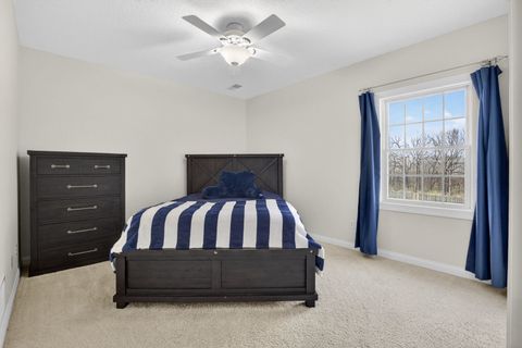 Tiny photo for 2916 E 45th Court, Davenport, IA 52804 (MLS # 12614108)