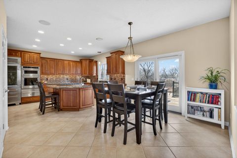 Tiny photo for 2916 E 45th Court, Davenport, IA 52804 (MLS # 12614108)