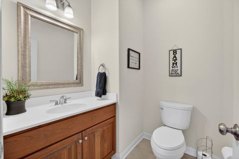 Tiny photo for 2916 E 45th Court, Davenport, IA 52804 (MLS # 12614108)