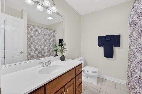 Tiny photo for 2916 E 45th Court, Davenport, IA 52804 (MLS # 12614108)