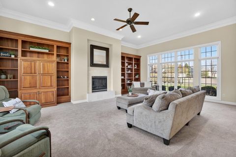 Tiny photo for 2916 E 45th Court, Davenport, IA 52804 (MLS # 12614108)