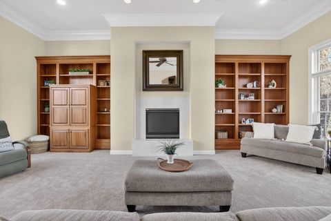 Tiny photo for 2916 E 45th Court, Davenport, IA 52804 (MLS # 12614108)