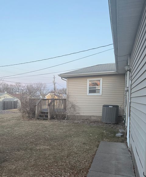Tiny photo for 545 29th Avenue, East Moline, IL 61244 (MLS # 12566028)