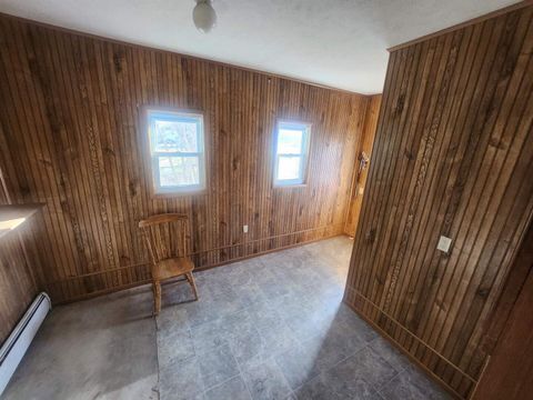 Tiny photo for 310 S Illinois Street, Duquoin, IL 62832 (MLS # 100000462)