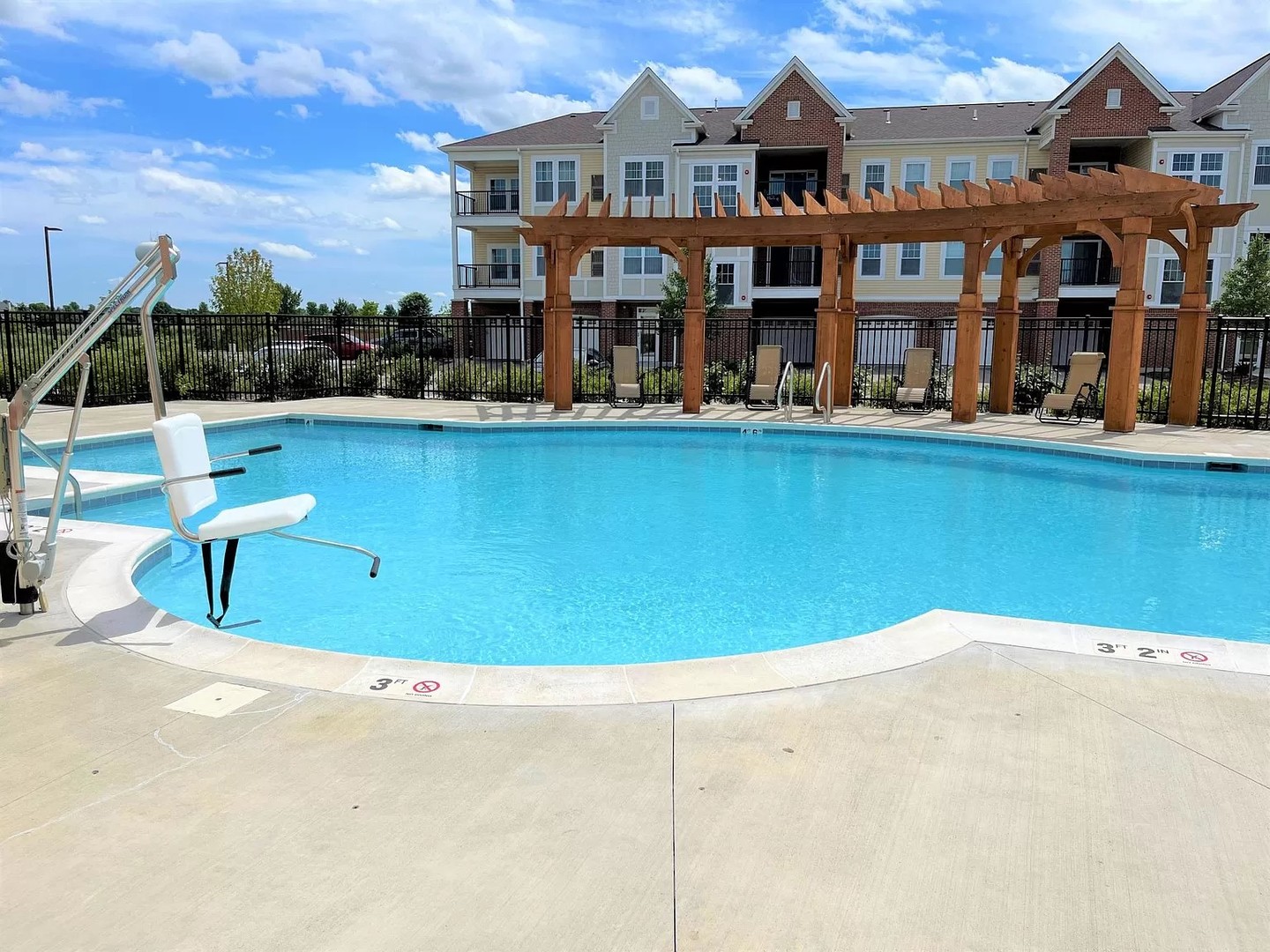 12834 S White Willow Drive 207