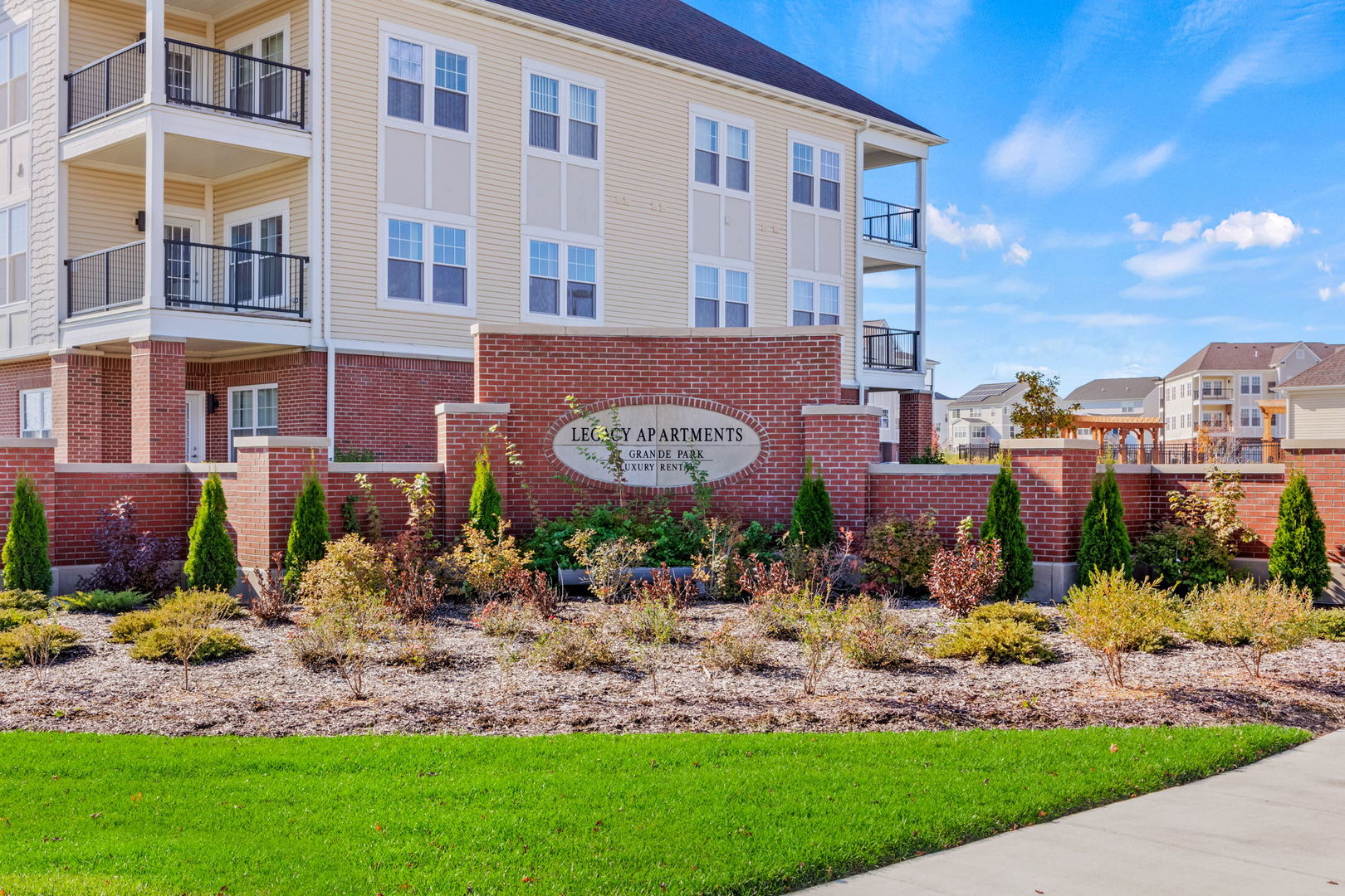 12834 S White Willow Drive 207