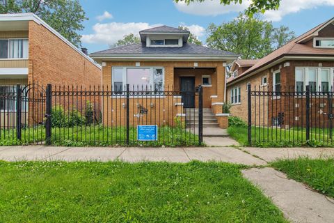 8136 S Manistee Avenue Chicago IL 60617