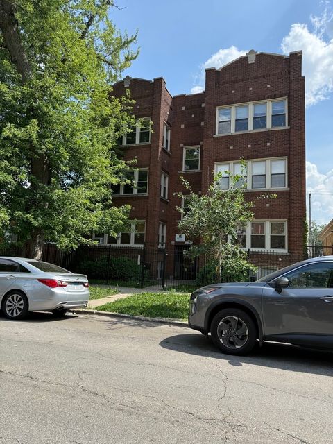 4027 W Crystal Street 2 Chicago IL 60651