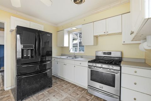 Tiny photo for 706 W JAMES Avenue, Villa Park, IL 60181 (MLS # 12536262)