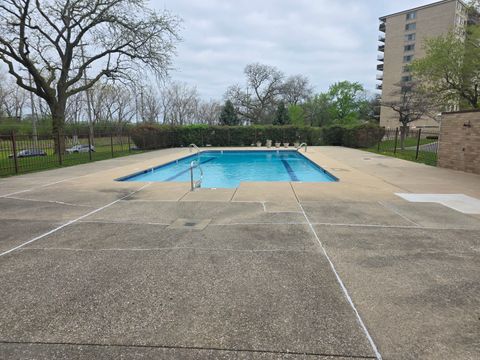 Tiny photo for 6833 N Kedzie Avenue #410, Chicago, IL 60645 (MLS # 12611398)