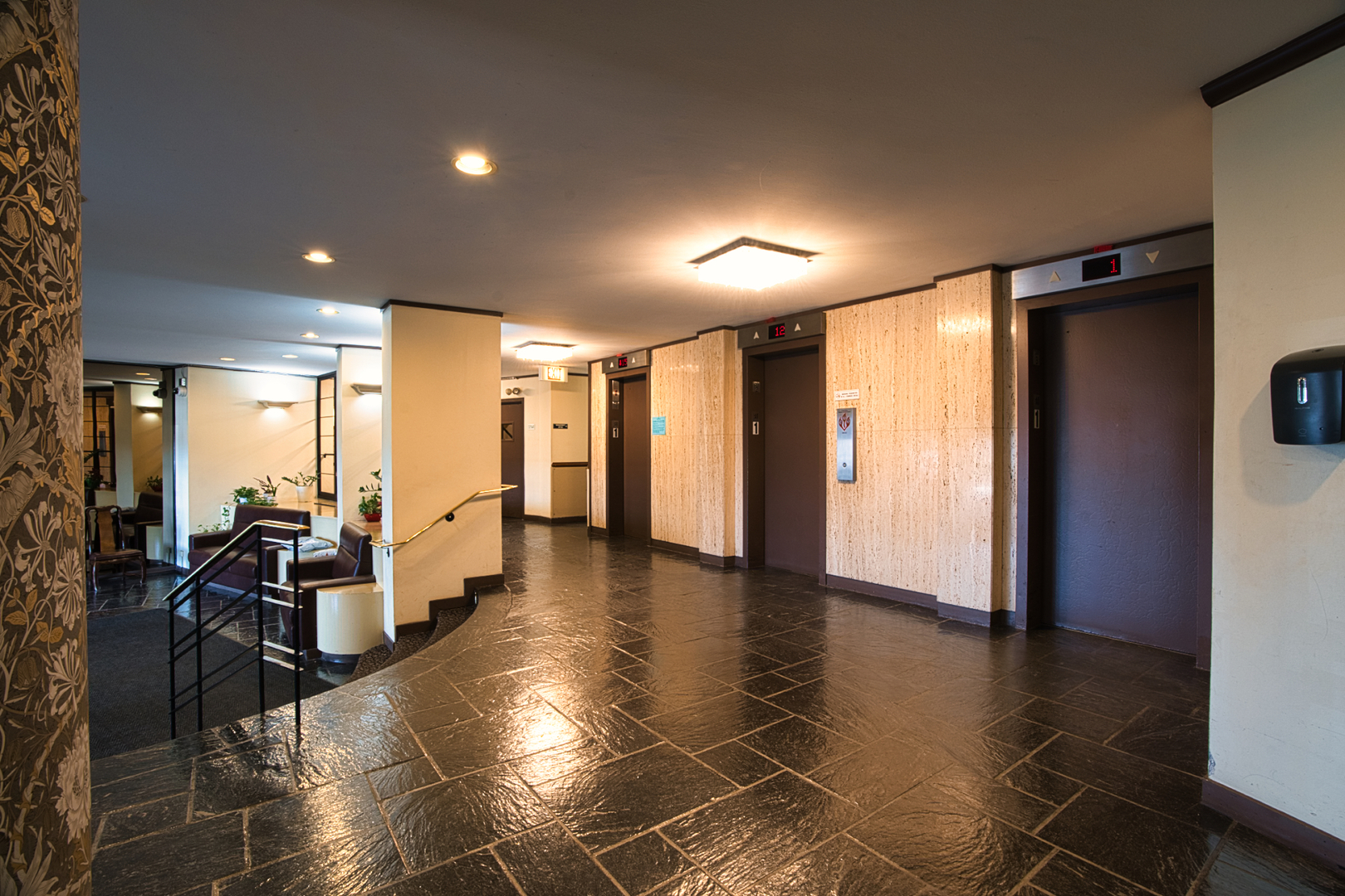 6833 N Kedzie Avenue 410