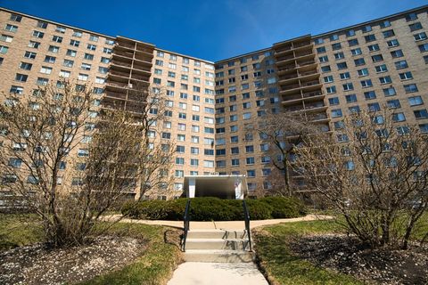 Photo of 6833 N Kedzie Avenue #410, Chicago, IL 60645 (MLS # 12611398)