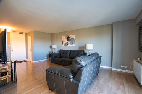 Tiny photo for 6833 N Kedzie Avenue #410, Chicago, IL 60645 (MLS # 12611398)