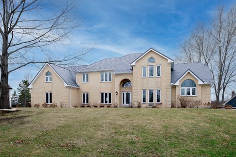 Photo of 3821 Nottingham Drive, Long Grove, IL 60047 (MLS # 12594068)